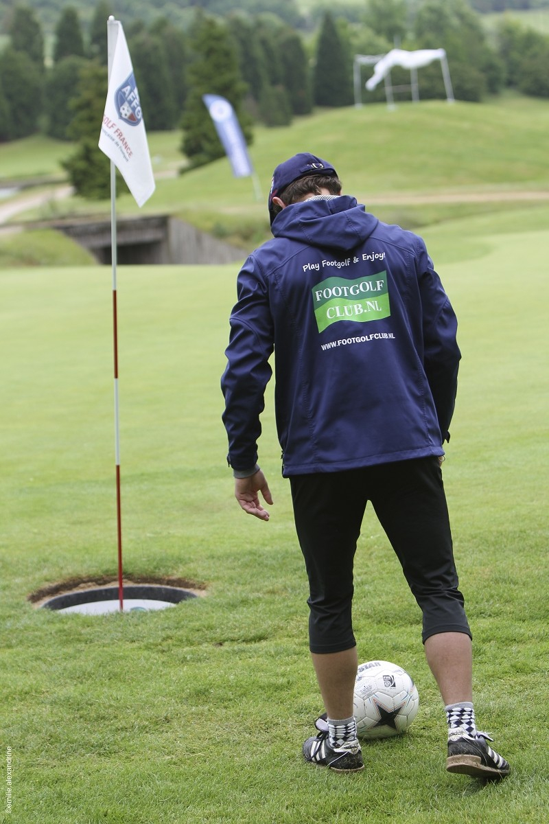 72-footgolf-r-emilie-alexandrine.jpeg