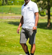 valdo-skechers.jpeg